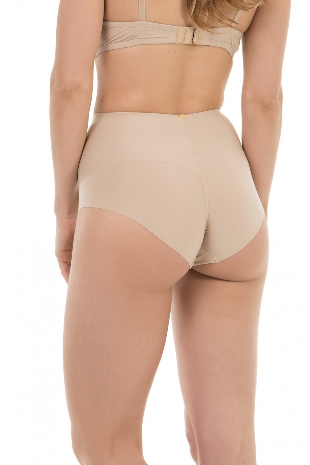 CUECA MUITO ALTA INVISÍVEL