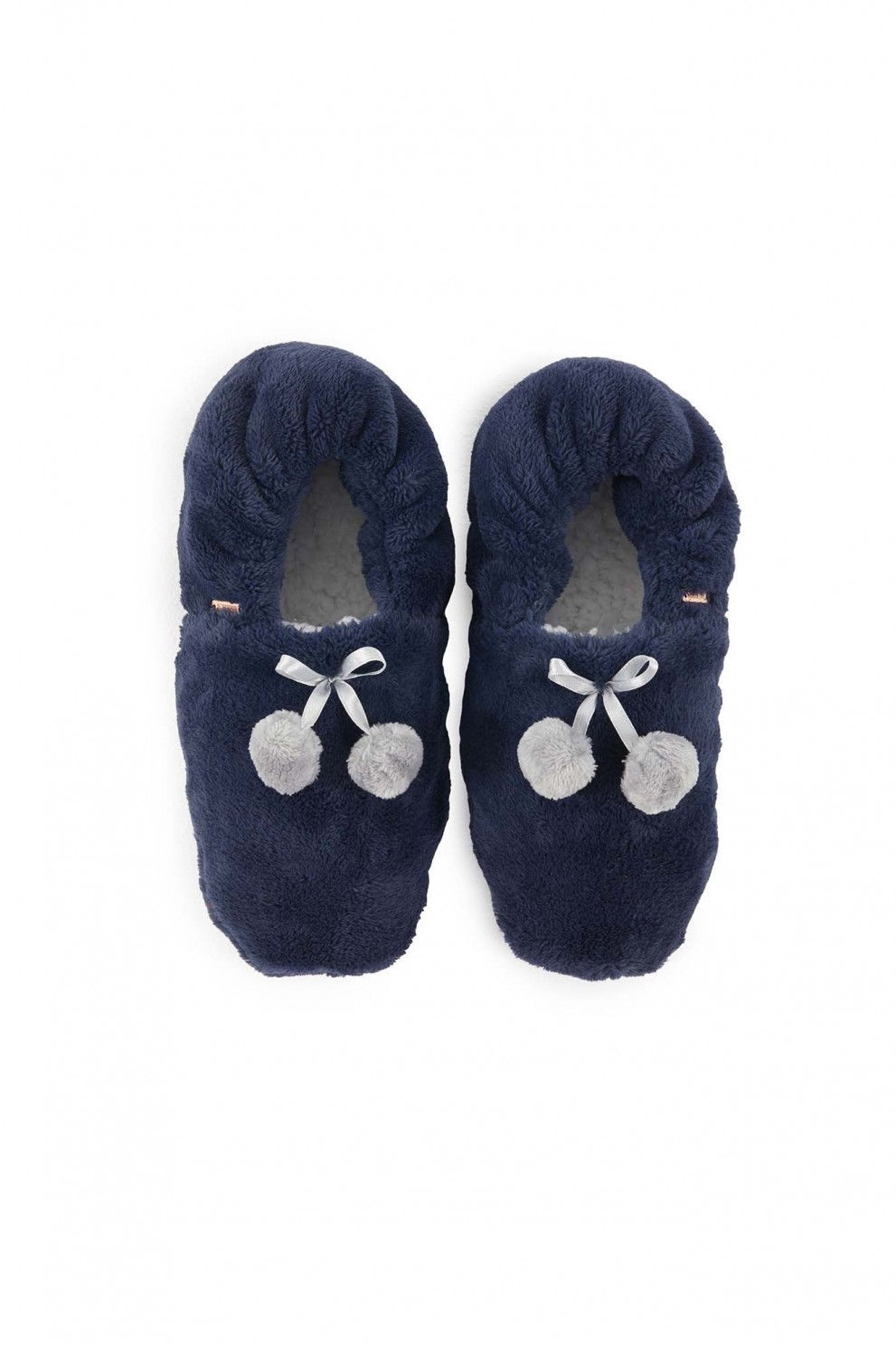 POMPOM SLIPPERS