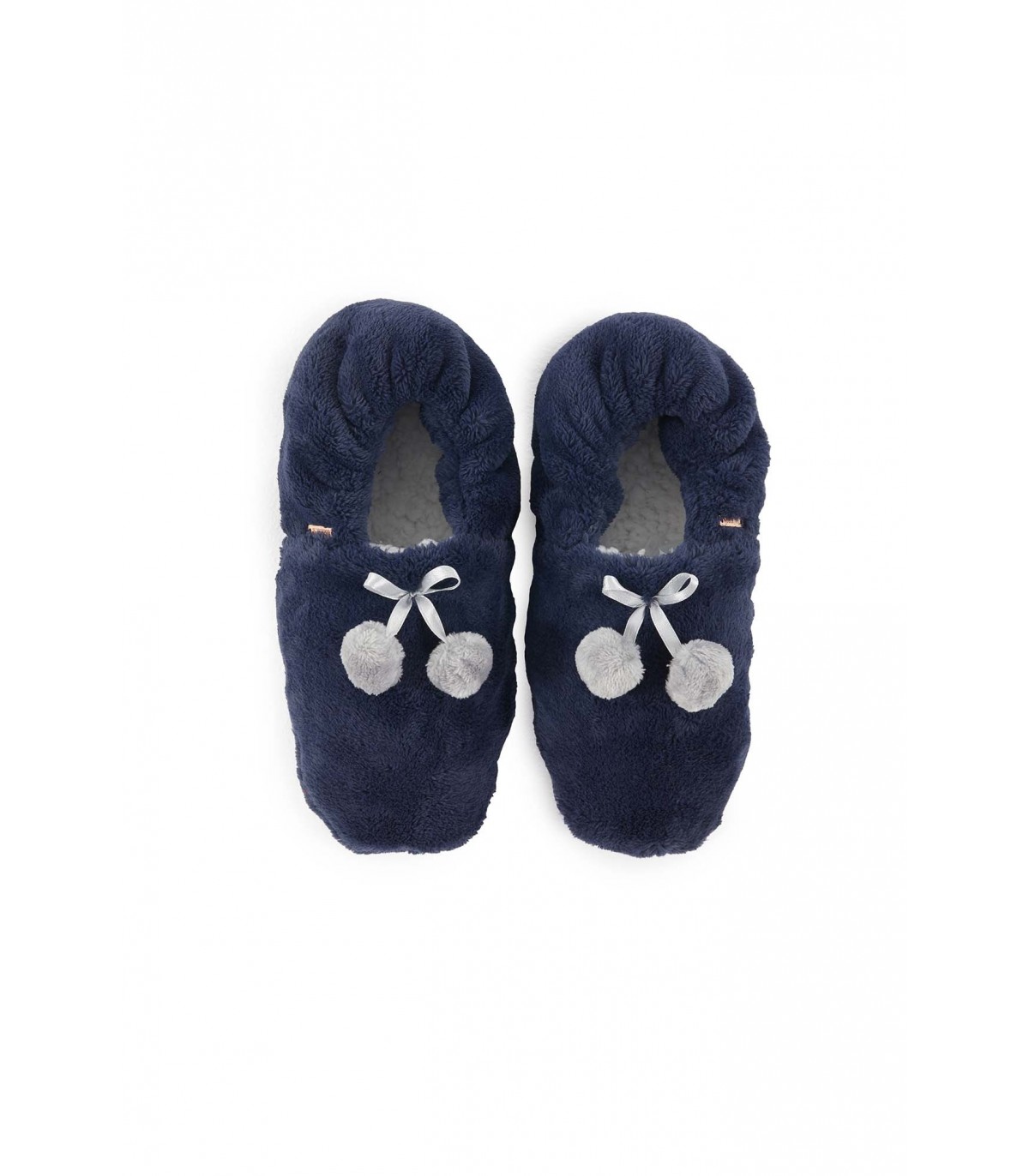 POMPOM SLIPPERS