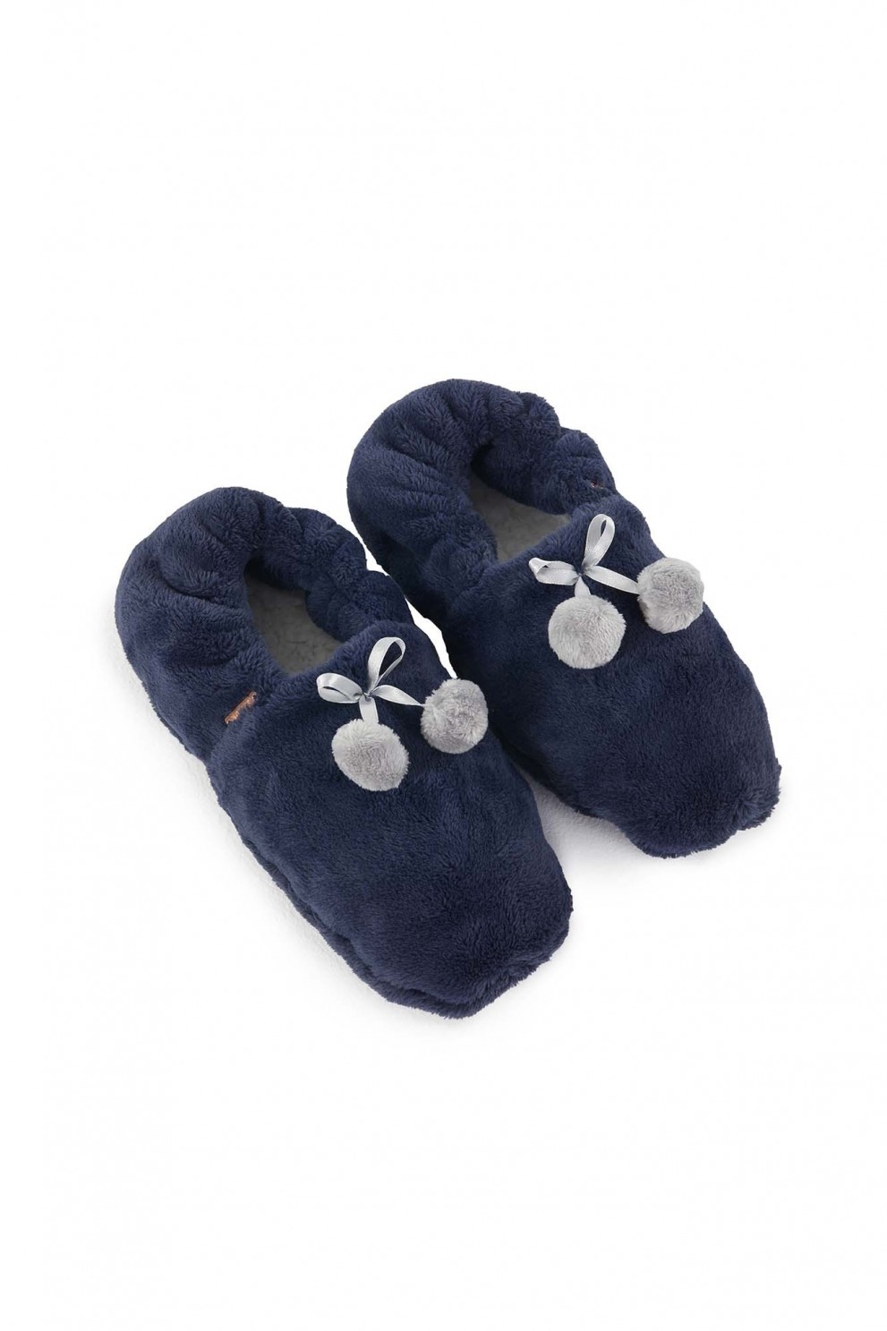 POMPOM SLIPPERS