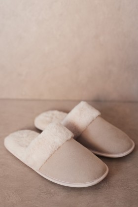 SLIPPERS