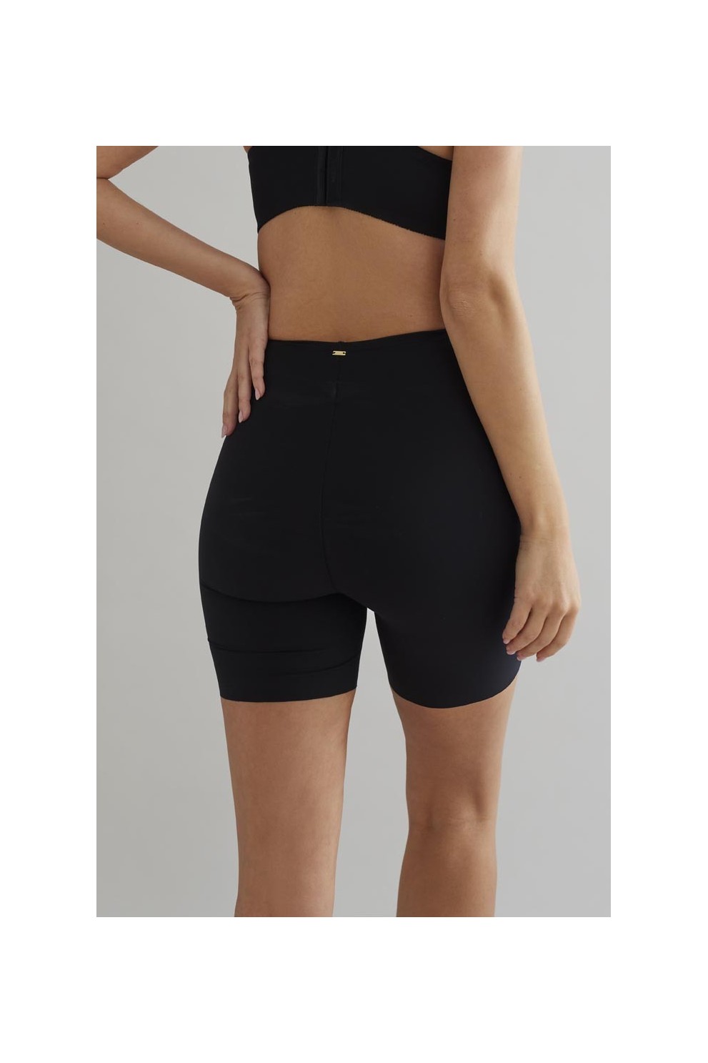 GIRDLE SHORTY TROUSERS