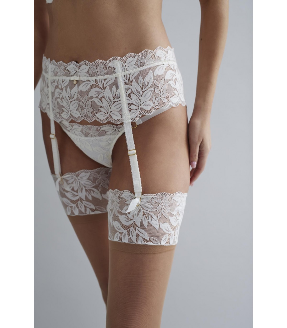 GARTER BELT