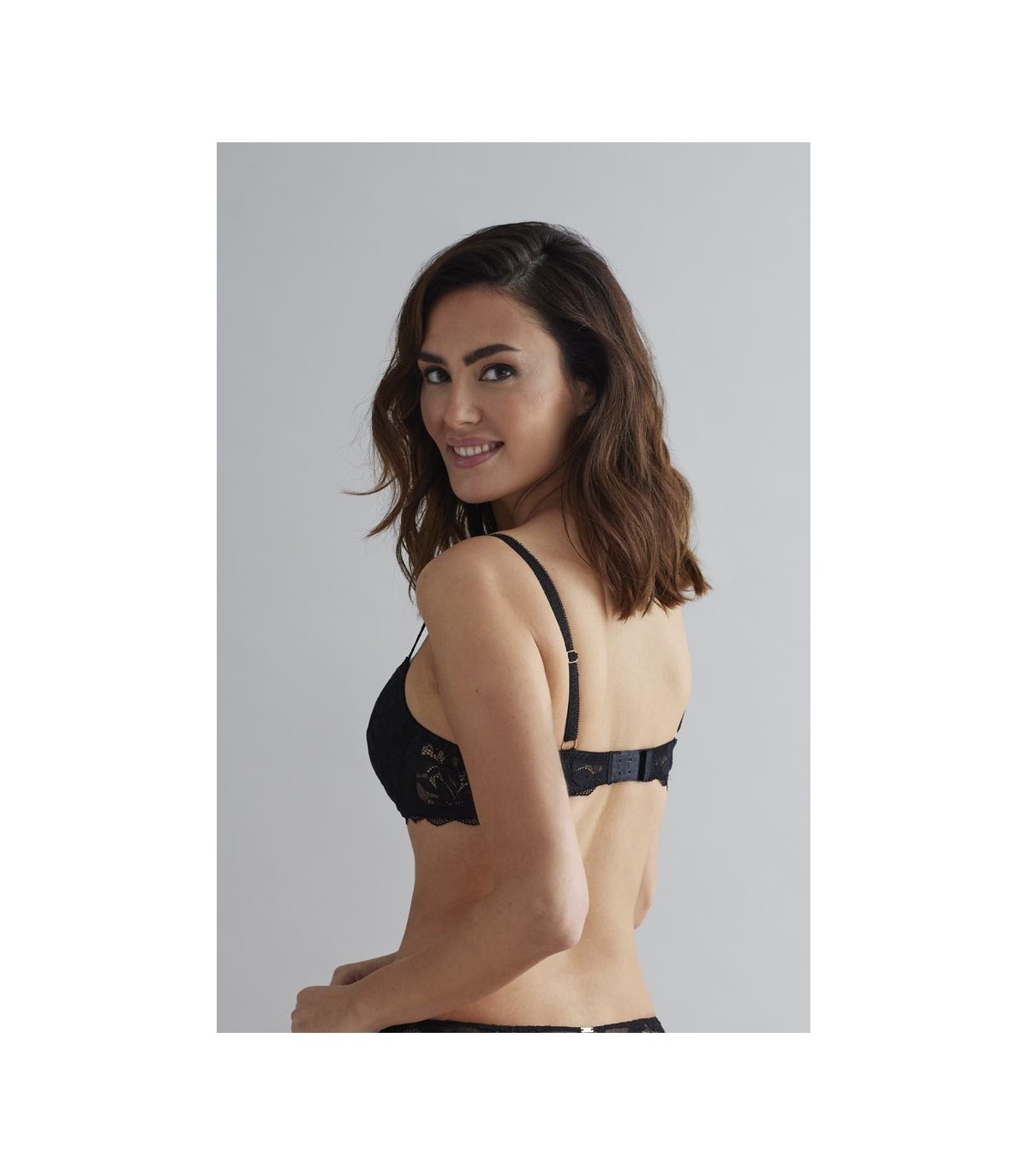 ESSENTIAL MOULDED BRA