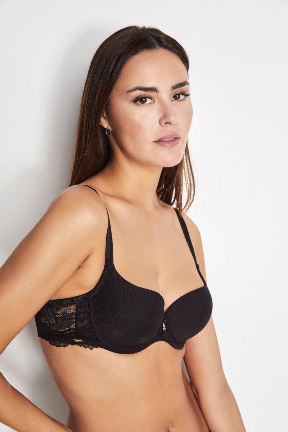 ESSENTIAL MOULDED BRA