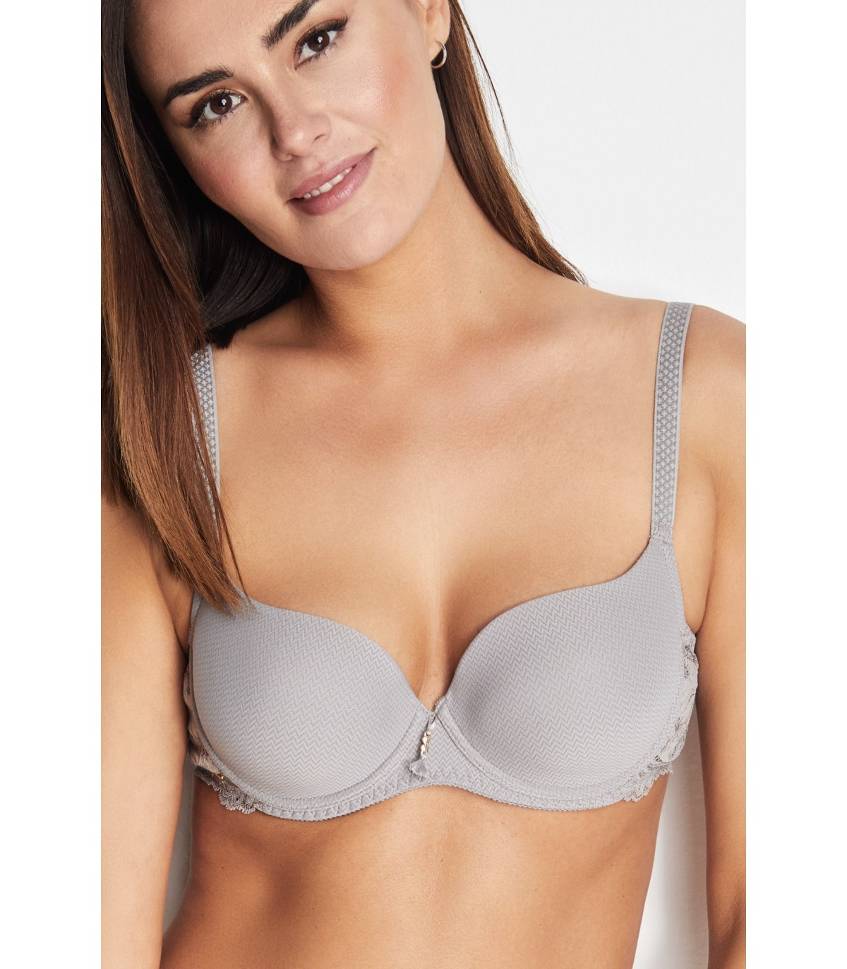 ESSENTIAL MOULDED BRA