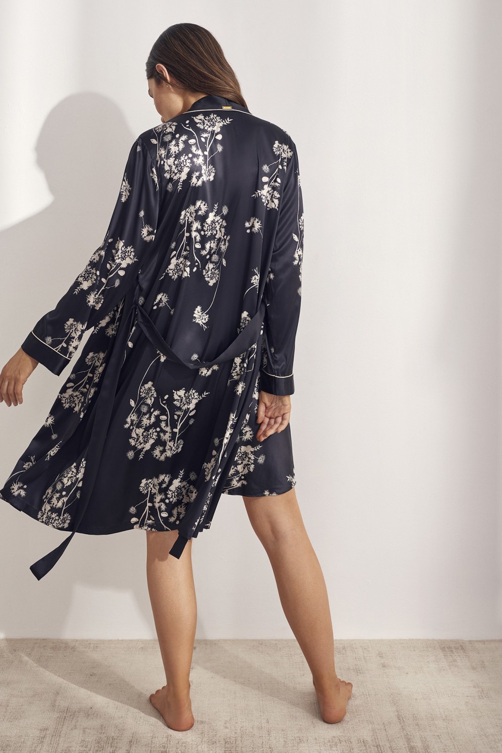 DRESSING GOWN