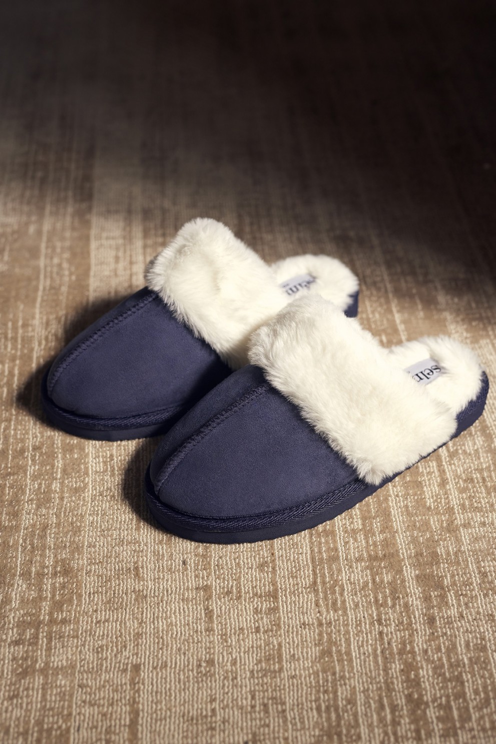 SLIPPERS