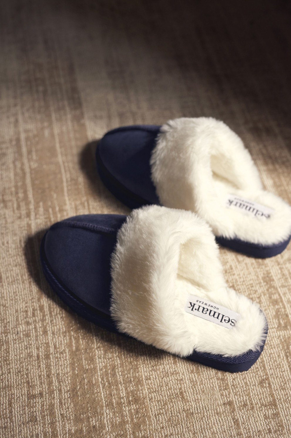 SLIPPERS