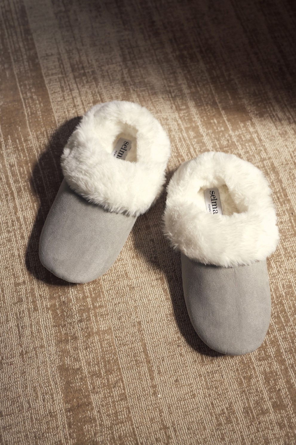 SLIPPERS