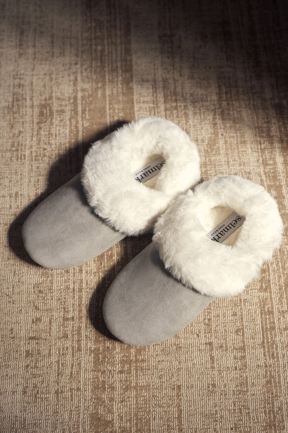 SLIPPERS