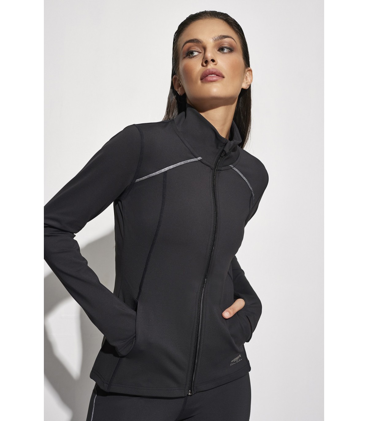 SPORTY JACKET  PILAR RUBIO