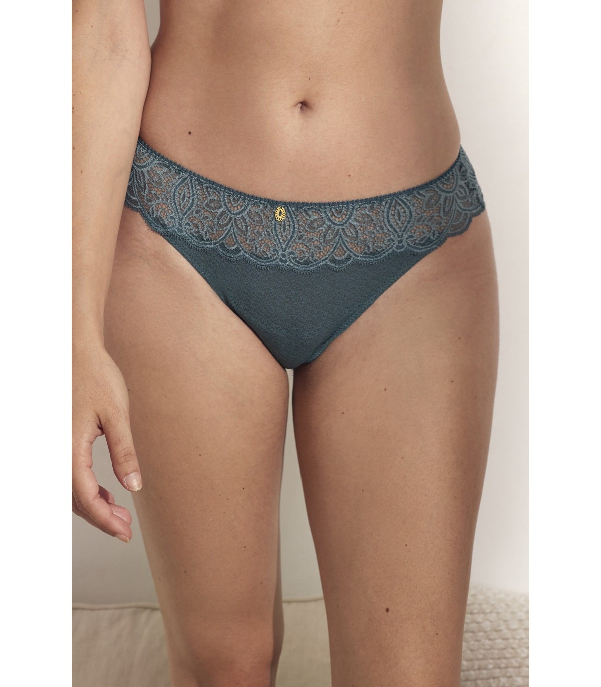 THONG