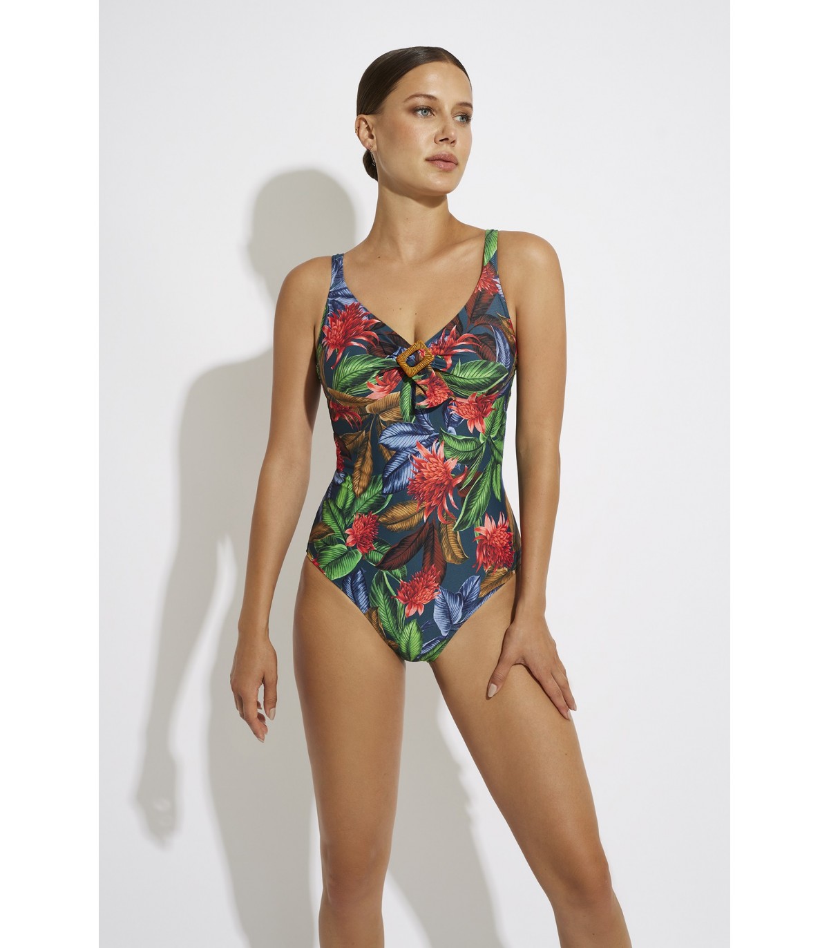 FATO DE BANHO DECOTE EM "V" 