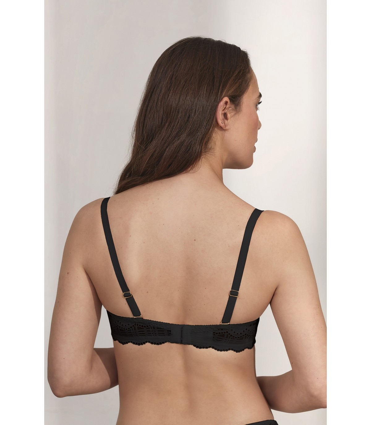 STRAPLESS BRA