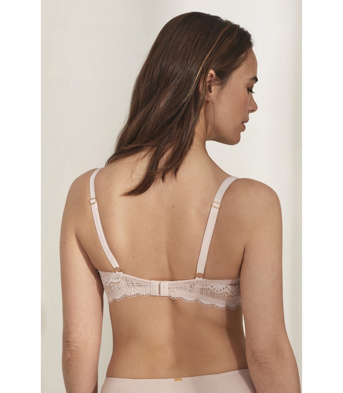 ESSENTIAL MOULDED BRA