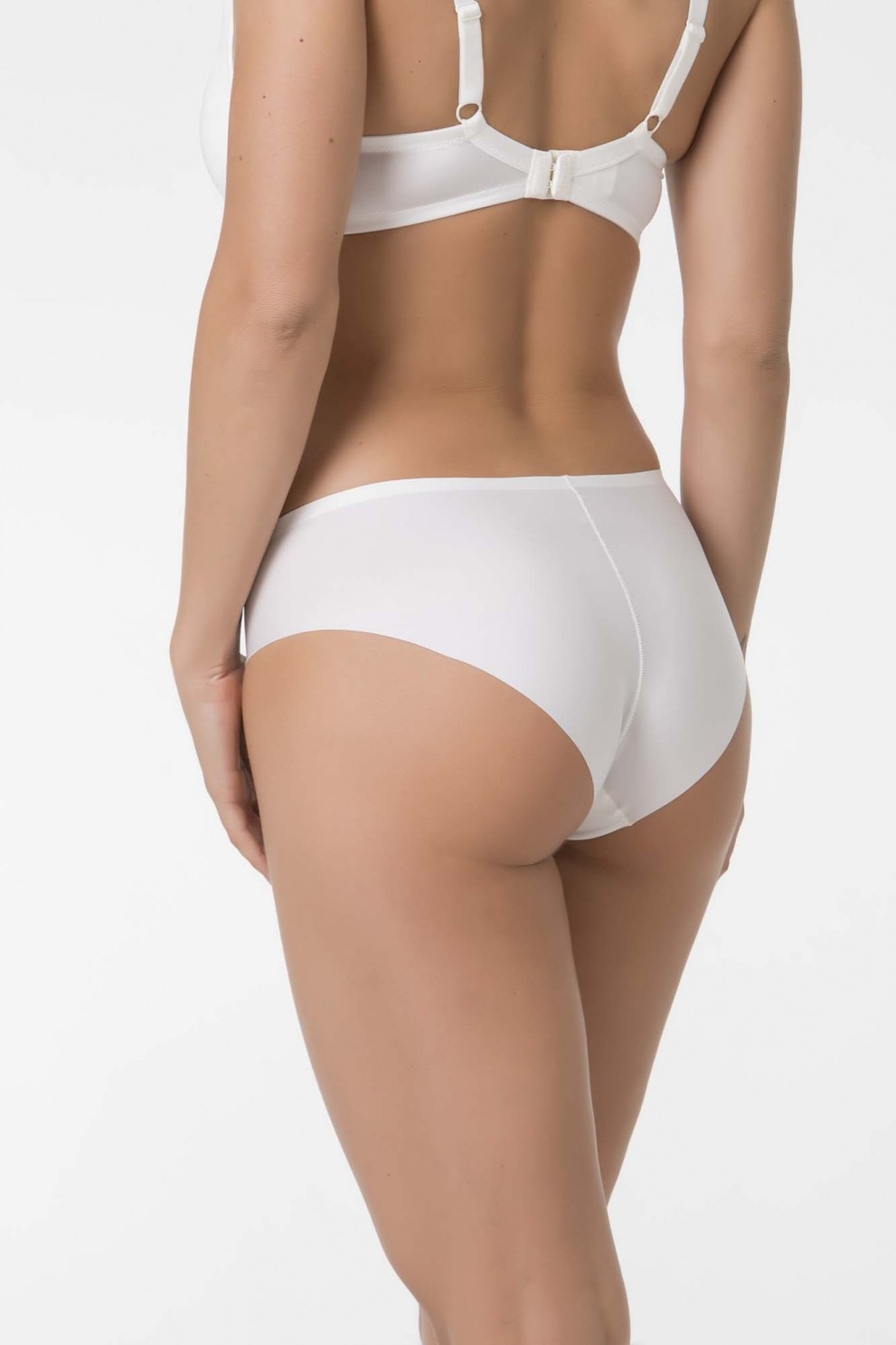 ULTRA INVISIBLE BIKINI PANTY